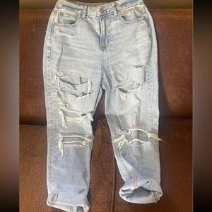 AE mom jean